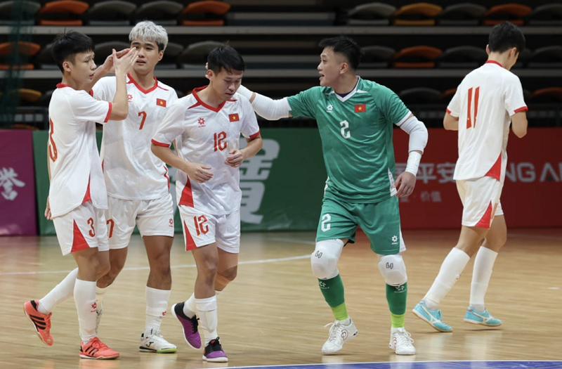 huy-diet-trung-quoc-futsal-viet-nam-chung-to-ban-linh-top-dau-chau-a